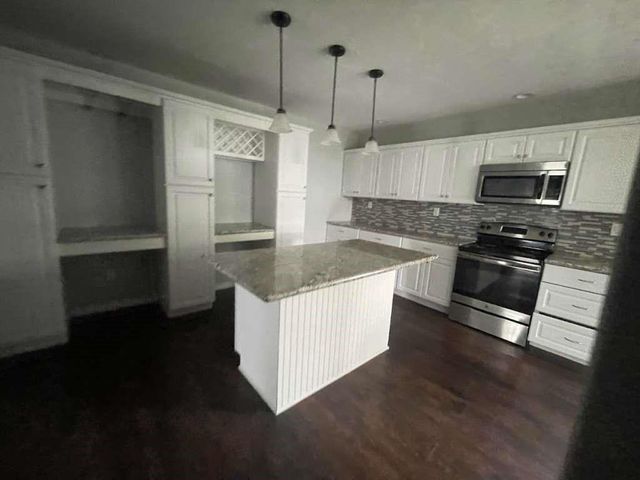 4938 Magnolia Lane, Old River-winfree, TX 77535