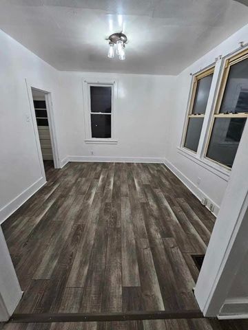 103 E 1st Ave, Tarentum, PA 15084