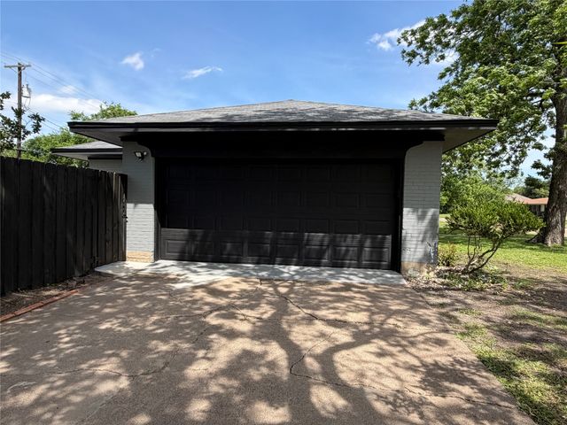 2213 Mockingbird Lane, Garland, TX 75042