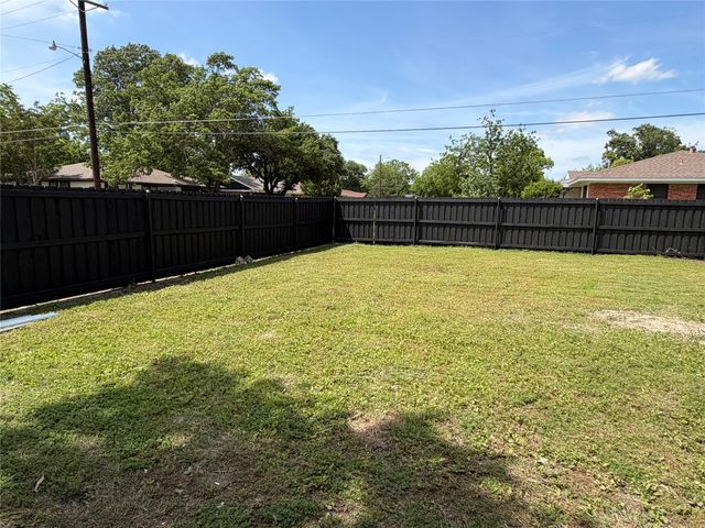 2213 Mockingbird Lane, Garland, TX 75042