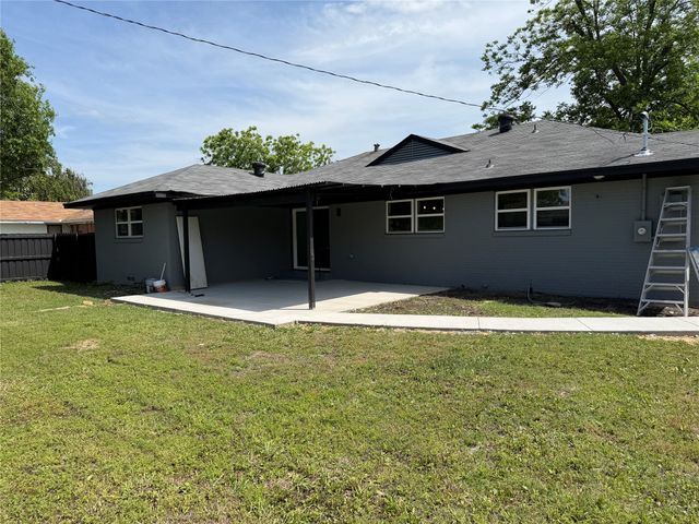 2213 Mockingbird Lane, Garland, TX 75042