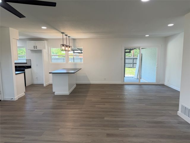 2213 Mockingbird Lane, Garland, TX 75042