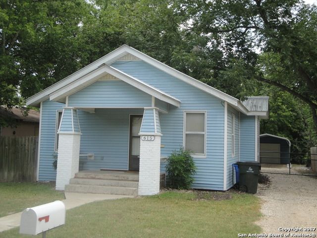 615 ELM ST, Seguin, TX 78155