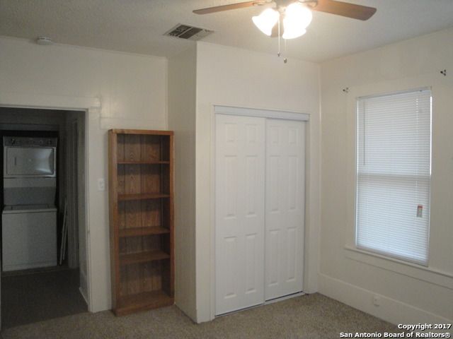615 ELM ST, Seguin, TX 78155