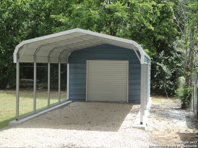 615 ELM ST, Seguin, TX 78155
