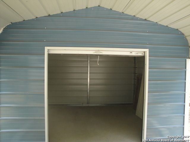 615 ELM ST, Seguin, TX 78155
