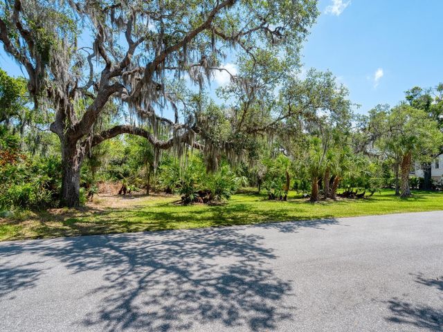 216 OSPREY POINT DRIVE, Osprey, FL 34229