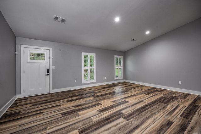 8635 Sparks Road, Little Rock, AR 72210