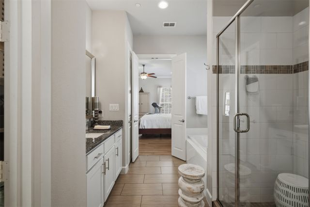 5005 Meridian Lane 2103, Addison, TX 75001