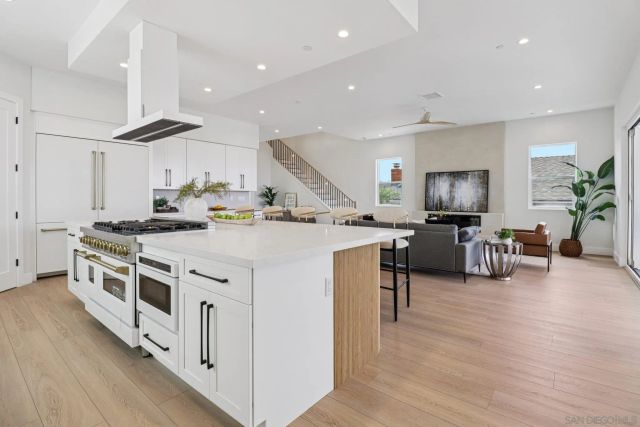 1850 Illion St, San Diego, CA 92110