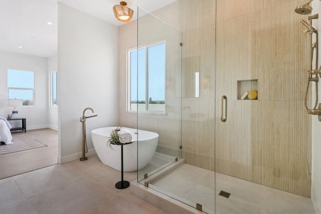 1850 Illion St, San Diego, CA 92110