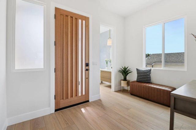 1850 Illion St, San Diego, CA 92110