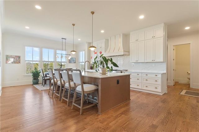 5683 Brendlynn Drive, Suwanee, GA 30024