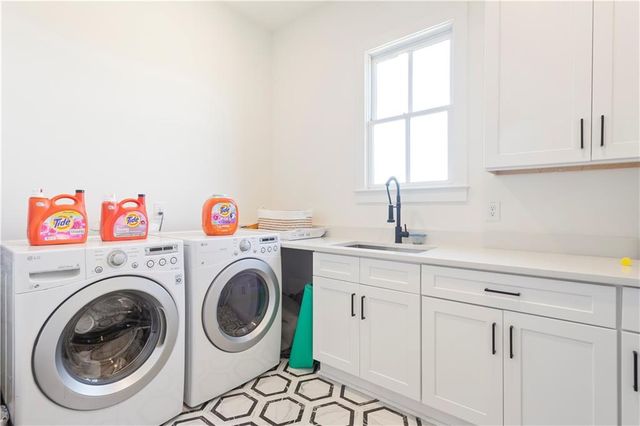 5683 Brendlynn Drive, Suwanee, GA 30024