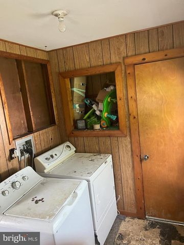 3028 SHARON HILL RD, Dover, DE 19904