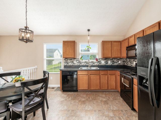 2348 Trophy Drive, Marysville, OH 43040