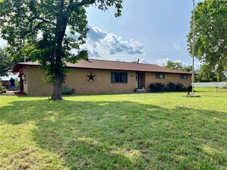 419 S Pershing Street, Gorman, TX 76454