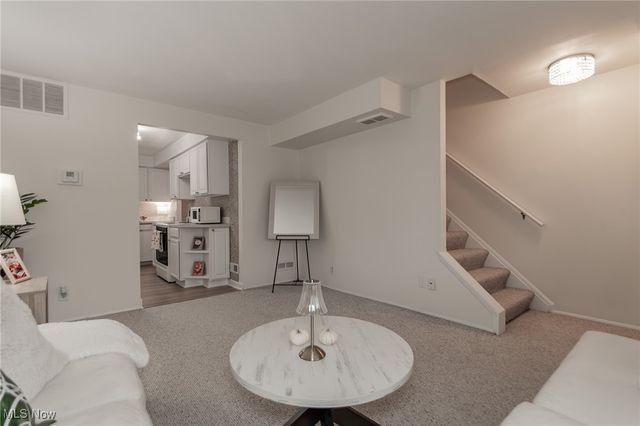 1589 Lee Terrace F7, Wickliffe, OH 44092