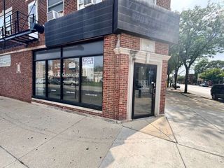 4324 W Fullerton Avenue, Chicago, IL 60639