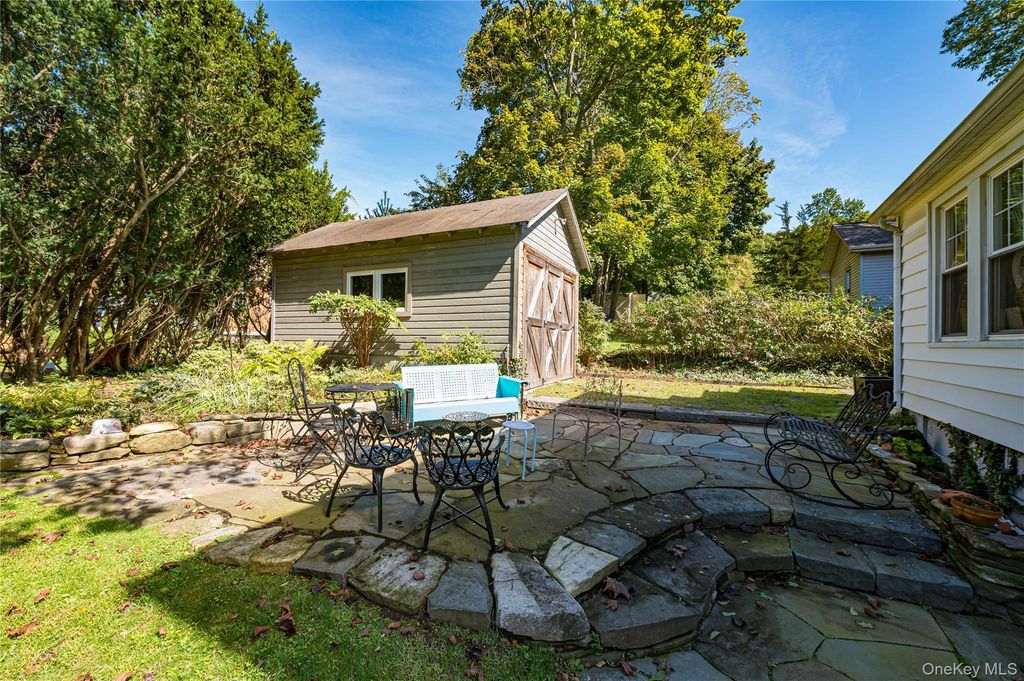 201 Maiden Lane, Port Jefferson, NY 11777 — photo 4