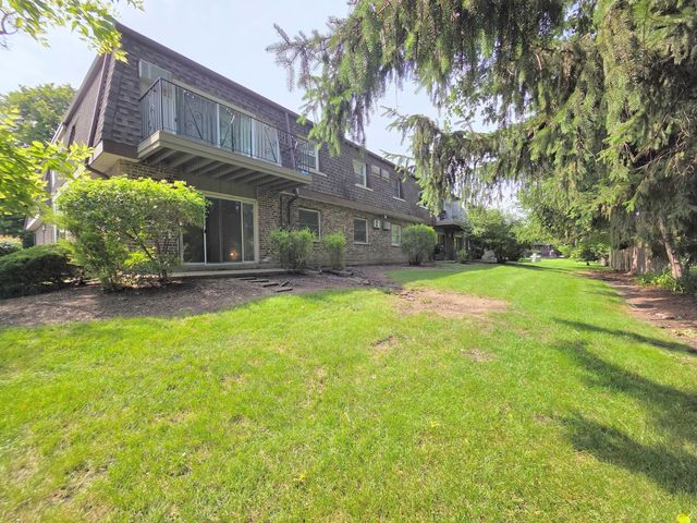 889 TRACE Drive 107, Buffalo Grove, IL 60089