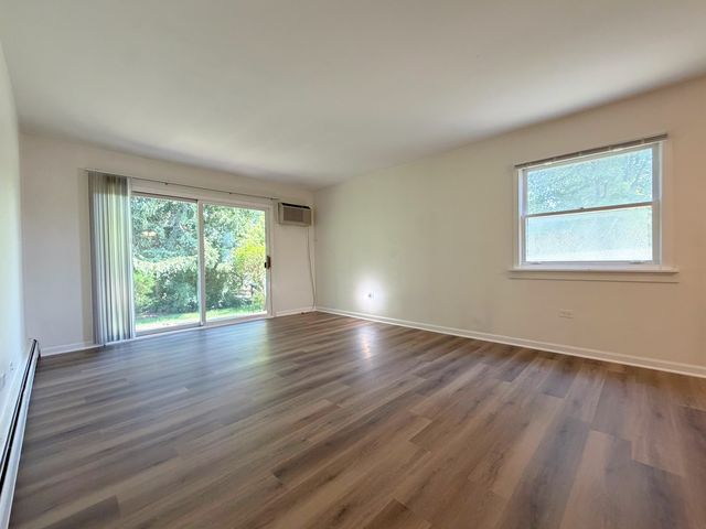 889 TRACE Drive 107, Buffalo Grove, IL 60089