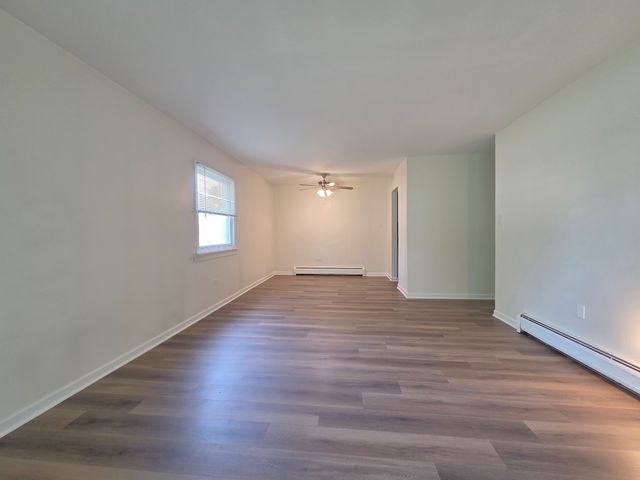 889 TRACE Drive 107, Buffalo Grove, IL 60089