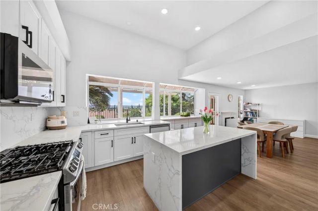 16027 Crestline, La Mirada, CA 90638