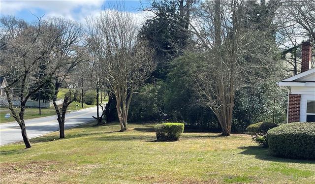 105 Greene Street NE, Fairburn, GA 30213