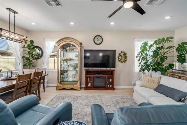 5609 W K13, Lancaster, CA 93536