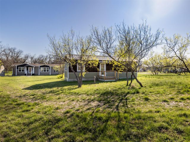400 Private Road 4295, Rockdale, TX 76567