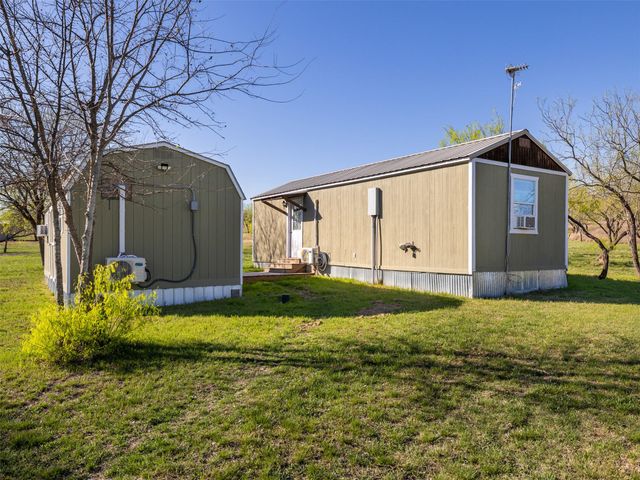 400 Private Road 4295, Rockdale, TX 76567