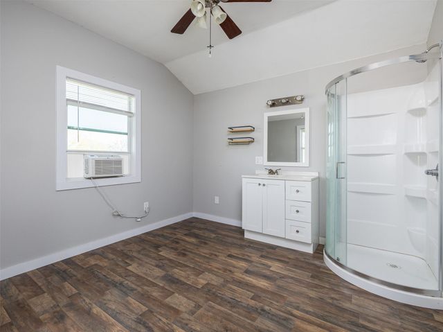 400 Private Road 4295, Rockdale, TX 76567