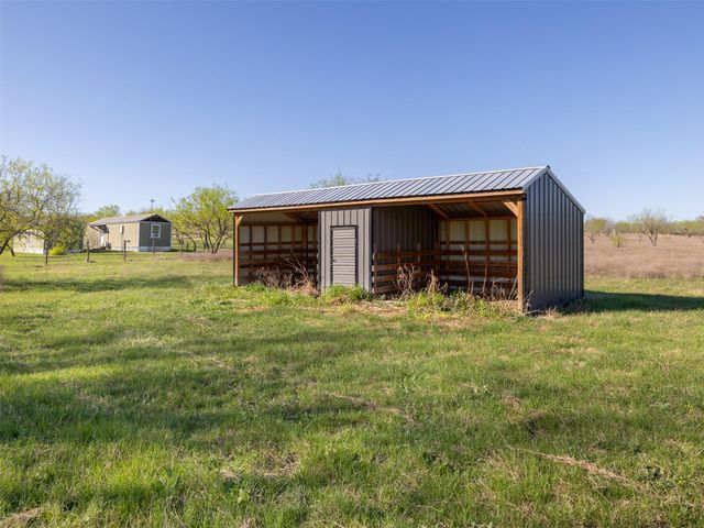 400 Private Road 4295, Rockdale, TX 76567