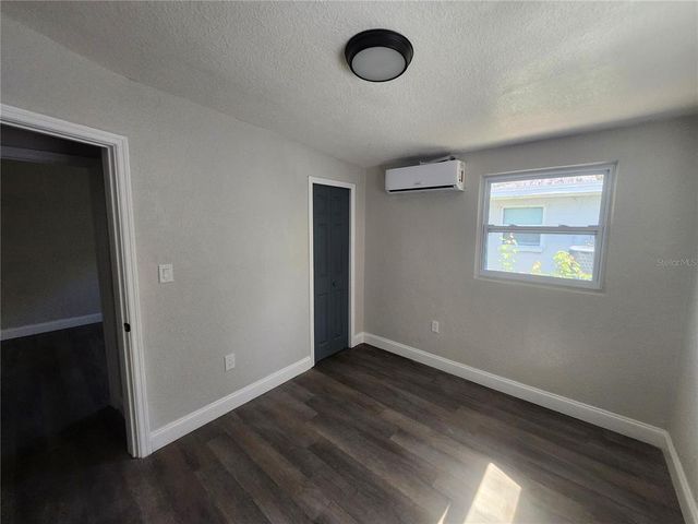 825 LINCOLN AVENUE, Tarpon Springs, FL 34689