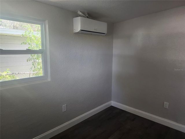 825 LINCOLN AVENUE, Tarpon Springs, FL 34689