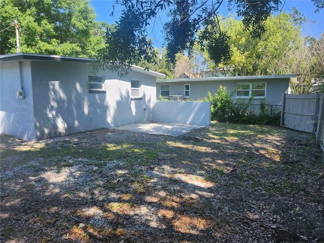 825 LINCOLN AVENUE, Tarpon Springs, FL 34689