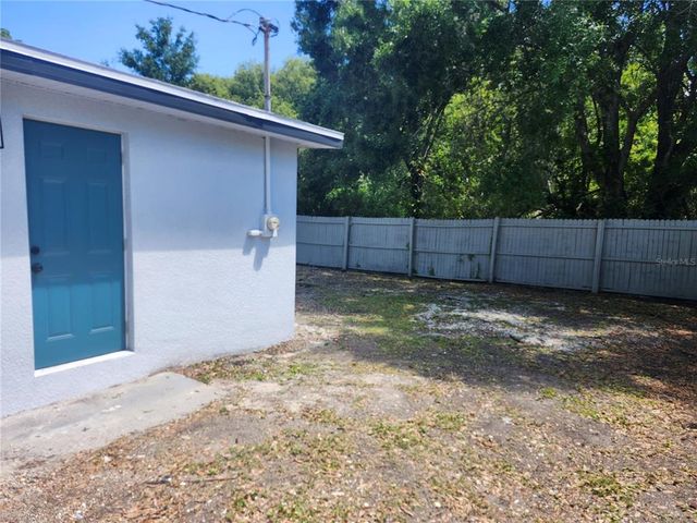 825 LINCOLN AVENUE, Tarpon Springs, FL 34689