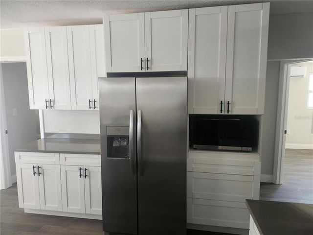 825 LINCOLN AVENUE, Tarpon Springs, FL 34689