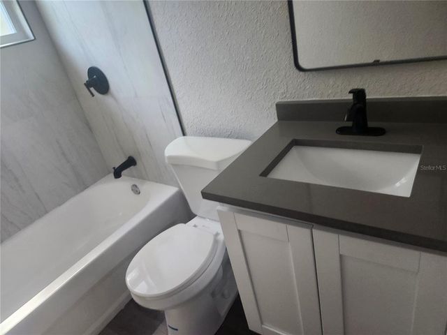 825 LINCOLN AVENUE, Tarpon Springs, FL 34689