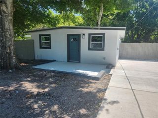 825 LINCOLN AVENUE, Tarpon Springs, FL 34689