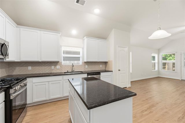 8415 Red Shiner Way, Fulshear, TX 77441