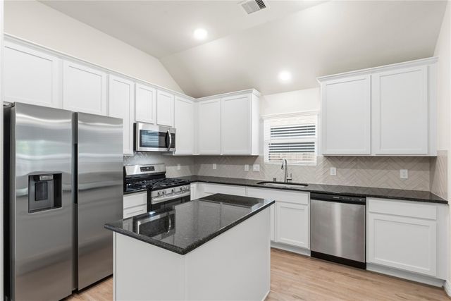 8415 Red Shiner Way, Fulshear, TX 77441