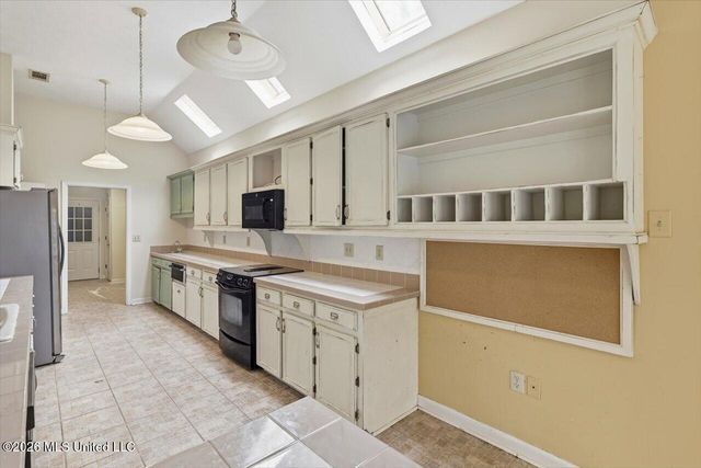 22 Autumn Hill Court, Jackson, MS 39211