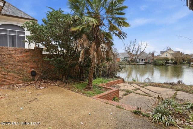 22 Autumn Hill Court, Jackson, MS 39211