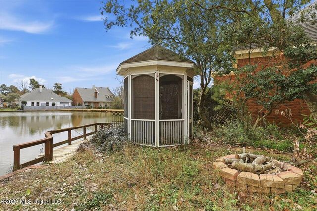 22 Autumn Hill Court, Jackson, MS 39211