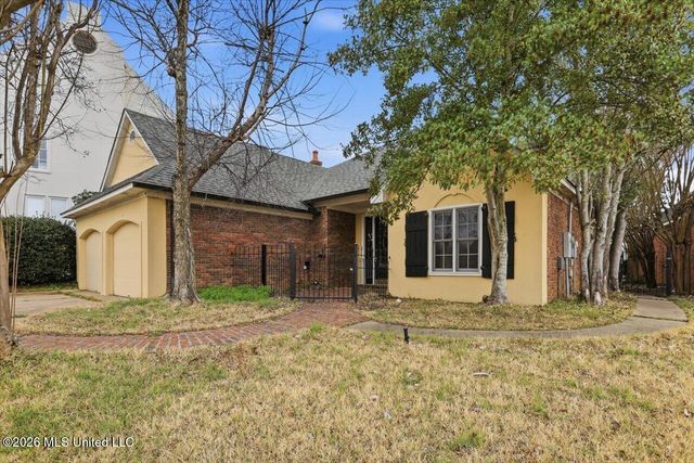 22 Autumn Hill Court, Jackson, MS 39211