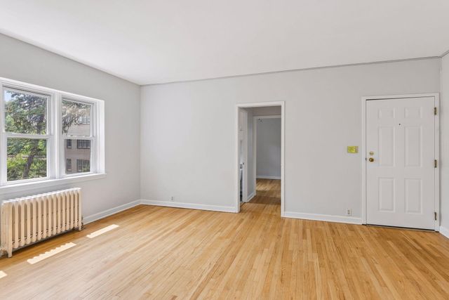 3128 W Bde Maka Ska Blvd 415, Minneapolis, MN 55416