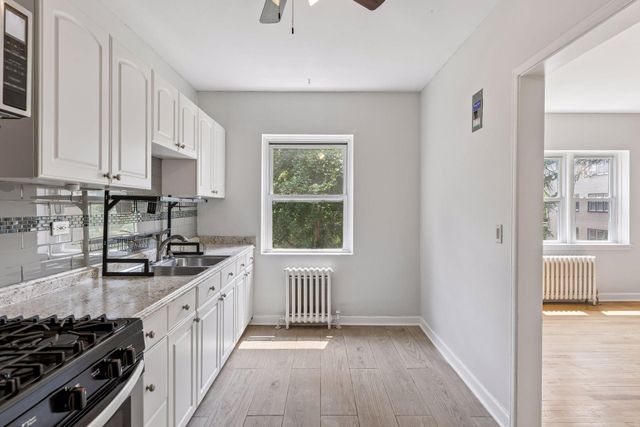 3128 W Bde Maka Ska Blvd 415, Minneapolis, MN 55416