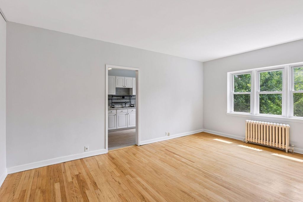 3128 W Bde Maka Ska Blvd 415, Minneapolis, MN 55416